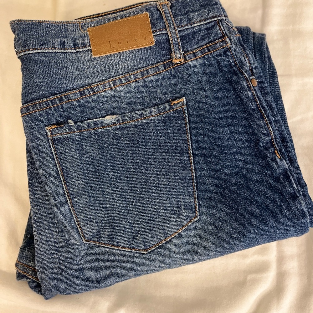 Leith boyfriend/mom jean size 27. Perfect condition!